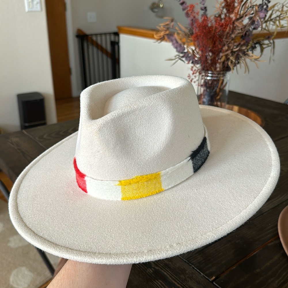 Cream felt hat with Pendleton wool hat band